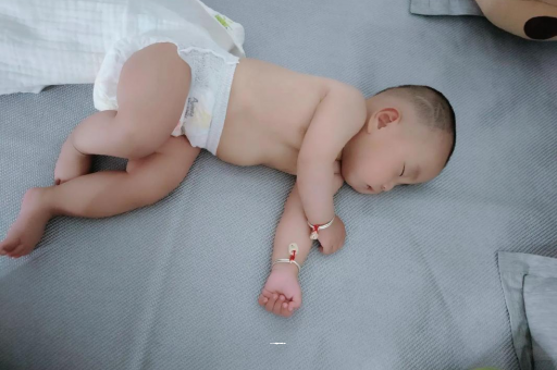 孝昌宝宝积食发烧怎么处理